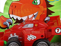 Гра Динозавр в машині вбиває інших динозаврів